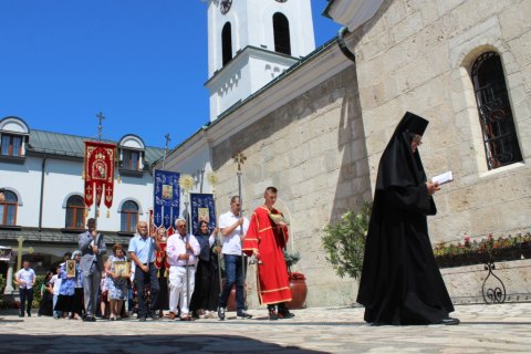 Manastir Tavna