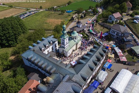 Manastir Tavna